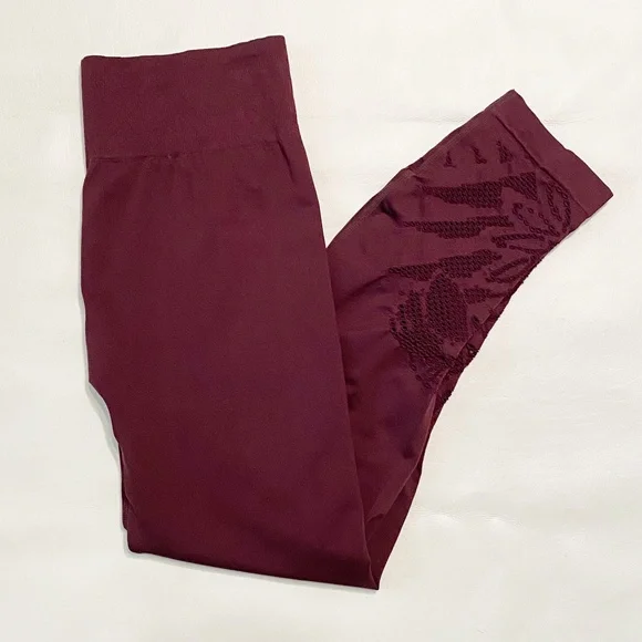 American Eagle Outfitters Aerie Maroon Cropped Leggings Floral Laser Cut medium - Picture 2 of 13